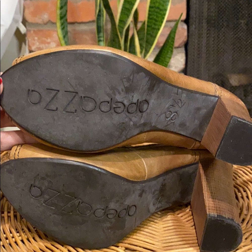 Apepazza Chunky Heel Artisan Leather Peeptoe - Picture 5 of 7